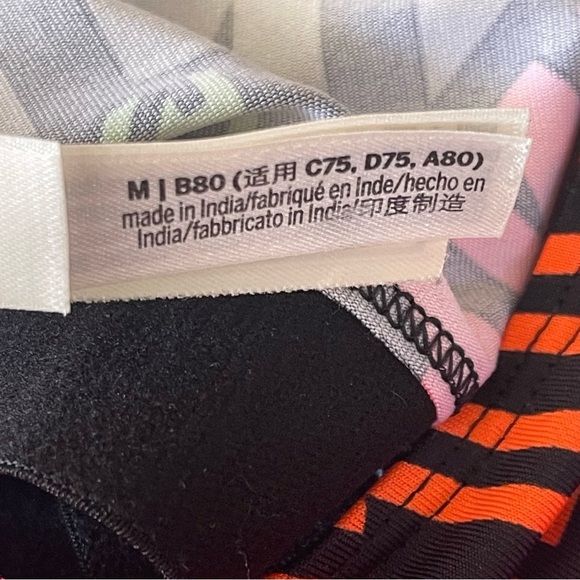 PINK Victorias Secret medium Ultimate Sports Bra logo print - Picture 5 of 6